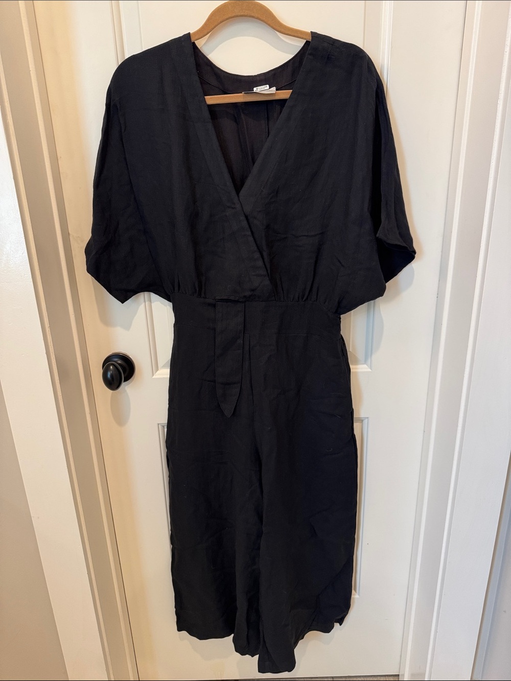 Modern Citizen Black Jumpsuit with V-Neck elastic Fall work wear staple classy